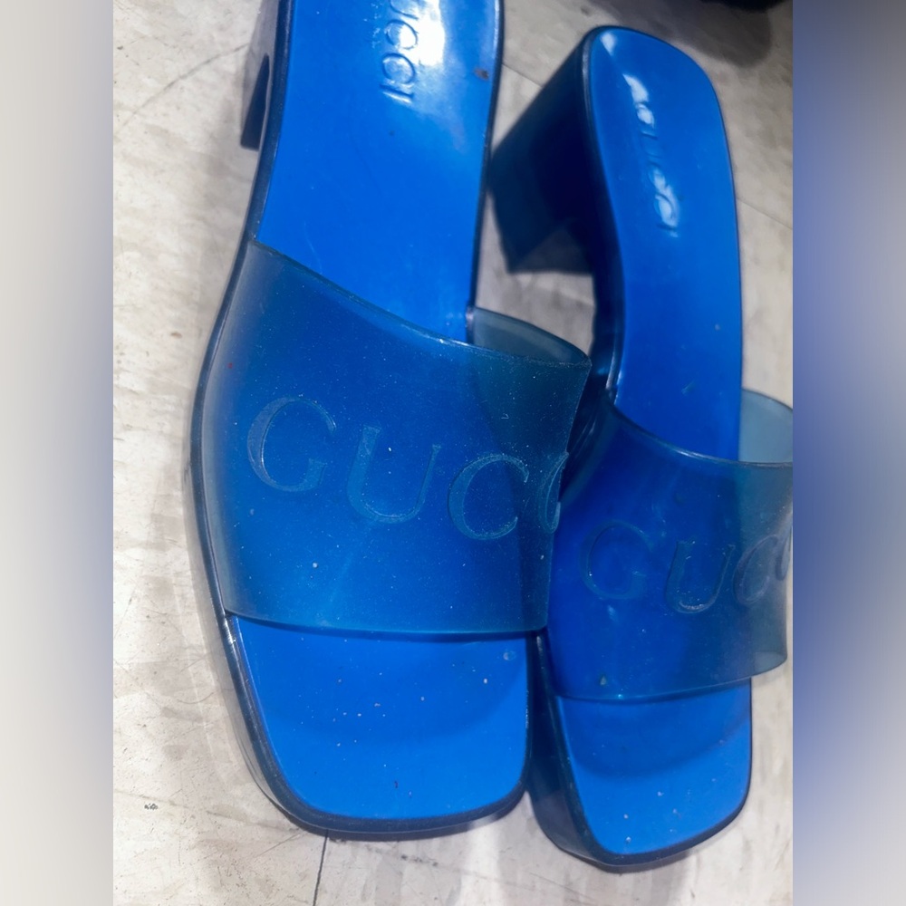 Gucci Sandles with original box & bag